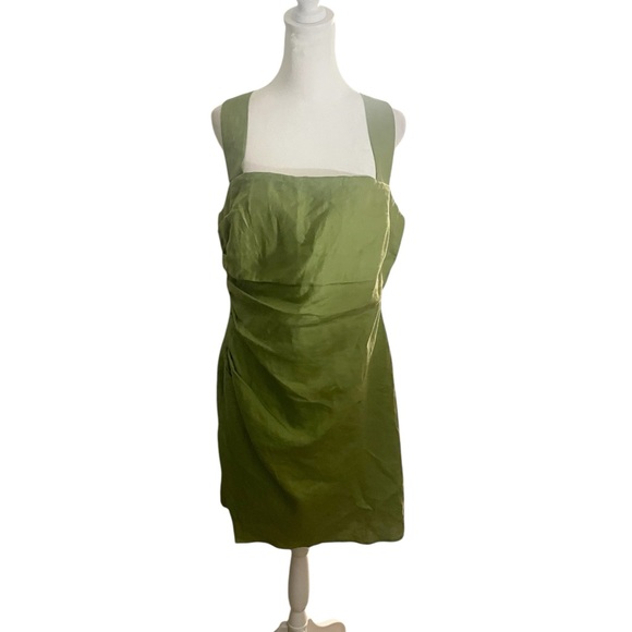 Reformation Kerrigan Linen Dress in Avocado Green - Picture 6 of 12